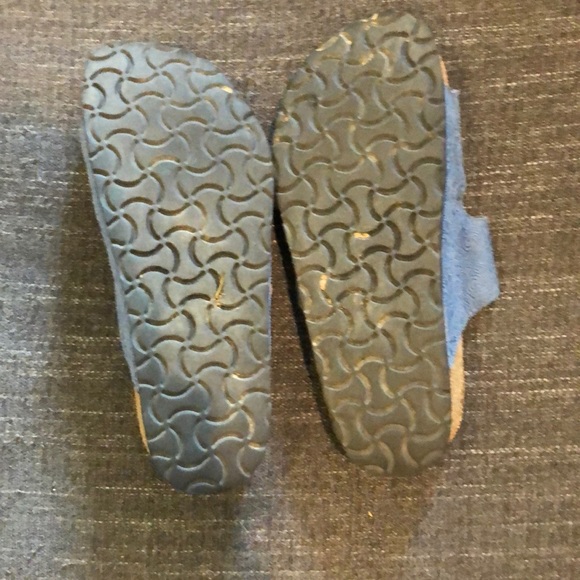 Blue 2 Strap Buckle Naot, barely worn - Picture 2 of 5